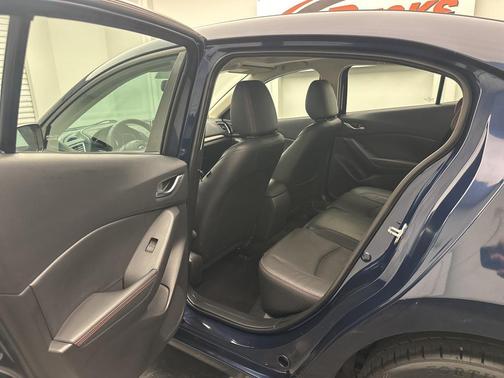 2016 Mazda Mazda3 s Grand Touring