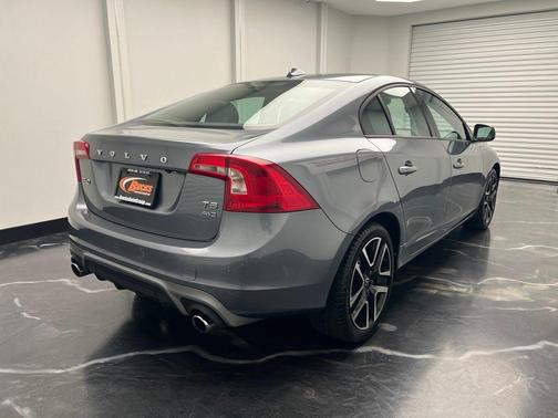 Gray Metallic 2018 Volvo S60 T5 Dynamic