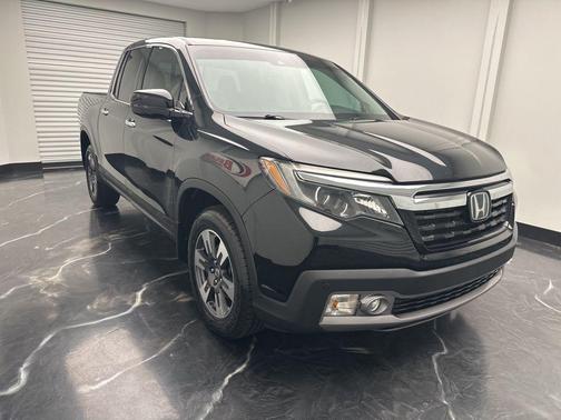Crystal Black Pearl 2018 Honda Ridgeline RTL-E