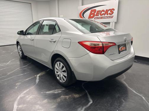 Classic Silver Metallic 2017 Toyota Corolla LE