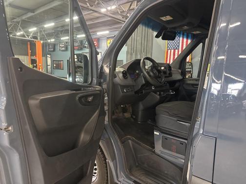 2019 Mercedes-Benz Sprinter 2500 Standard Roof