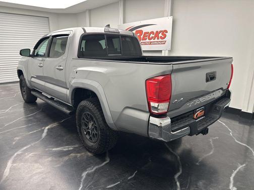 2017 Toyota Tacoma SR5