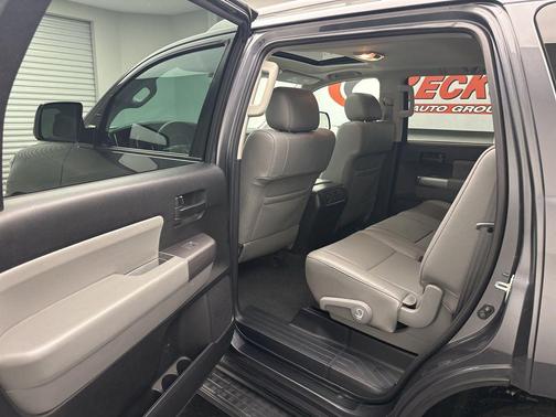 2019 Toyota Sequoia SR5