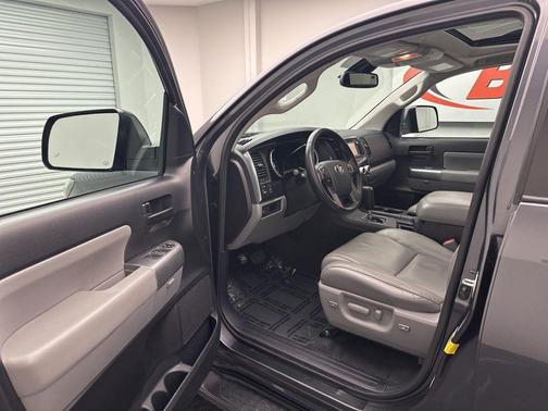 2019 Toyota Sequoia SR5