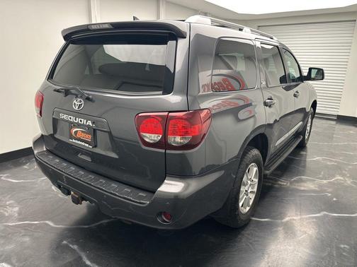 2019 Toyota Sequoia SR5