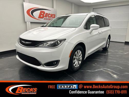 Bright White Clearcoat 2018 Chrysler Pacifica Touring-L Plus