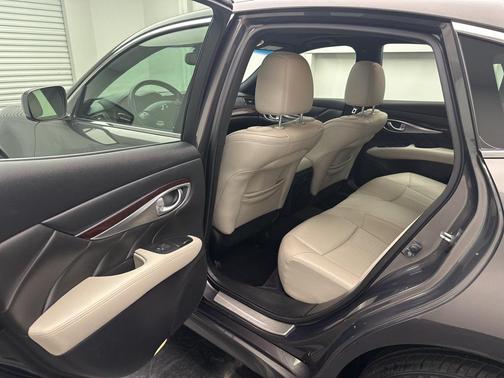 2013 INFINITI M37x Base