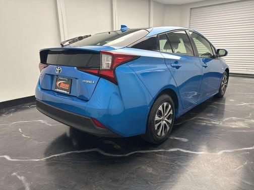 Electric 2022 Toyota Prius LE