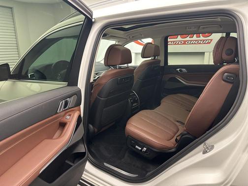 2020 BMW X7 xDrive40i
