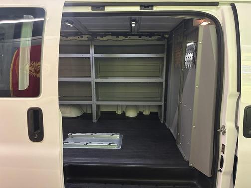 2022 Chevrolet Express 2500 RWD 2500 Regular Wheelbase WT