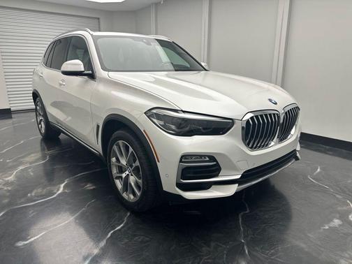 Mineral White Metallic 2021 BMW X5 xDrive40i