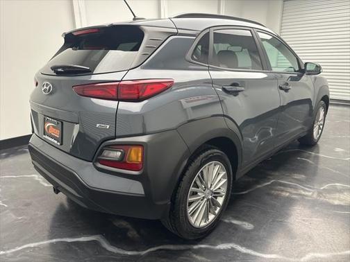 2021 Hyundai KONA SEL