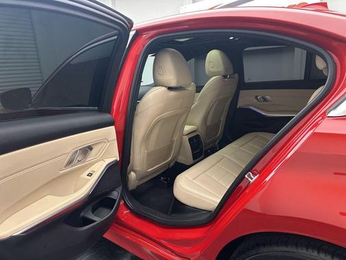 2021 BMW 330 xDrive