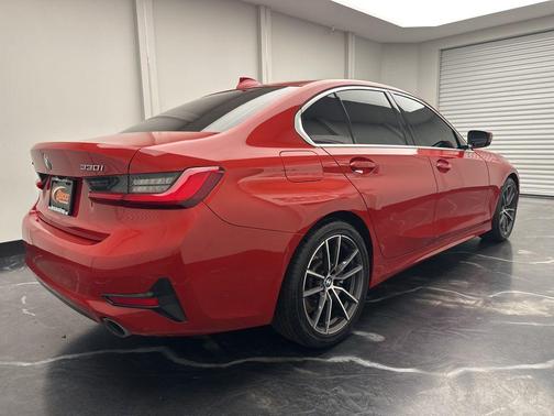 2021 BMW 330 xDrive