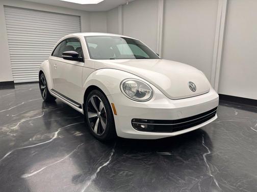 Candy White 2012 Volkswagen Beetle Base