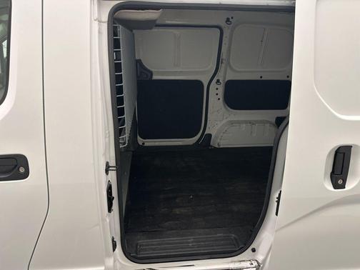 2021 Nissan NV200 S