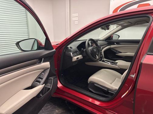 Radiant Red Metallic 2018 Honda Accord LX