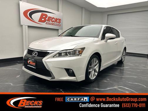 Eminent White Pearl 2016 Lexus CT 200h Base