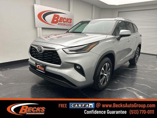 Celestial Silver Metallic 2021 Toyota Highlander XLE