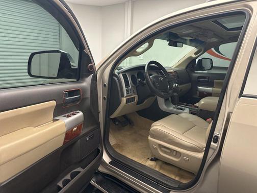 Desert Sand Mica 2008 Toyota Sequoia SR5