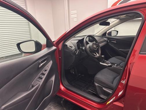 2020 Toyota Yaris Sedan L