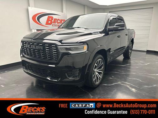 Diamond Black Crystal Pearlcoat 2025 RAM 1500 ST