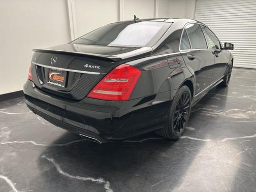 2013 Mercedes-Benz S-Class 4MATIC