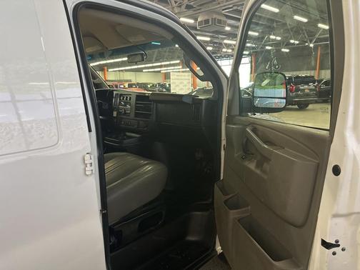 2021 Chevrolet Express 2500 RWD 2500 Regular Wheelbase WT