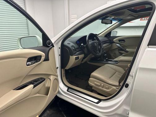White 2013 Acura RDX Technology