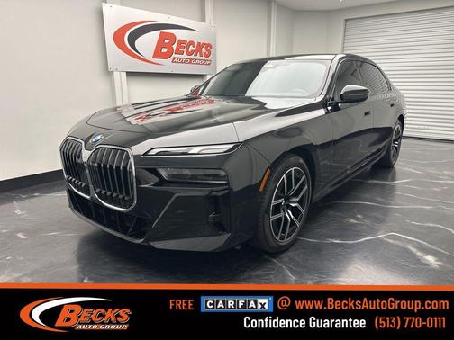 Black Sapphire Metallic 2023 BMW 740 i