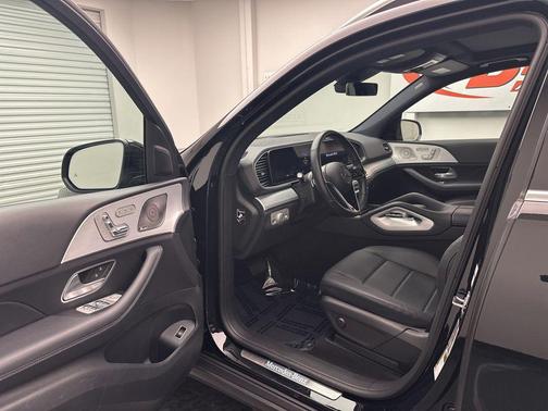 Black 2025 Mercedes-Benz GLE 350 4MATIC