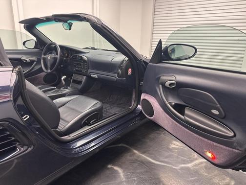 2003 Porsche Boxster Base