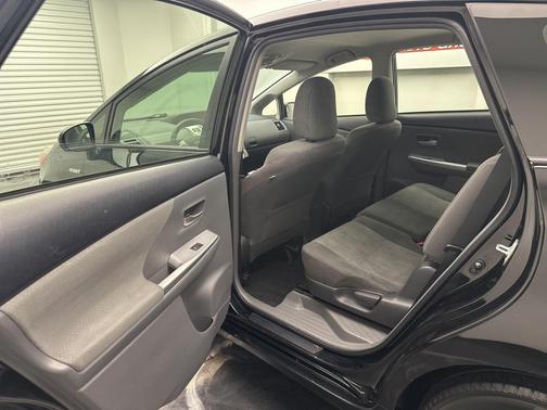 2013 Toyota Prius v Two