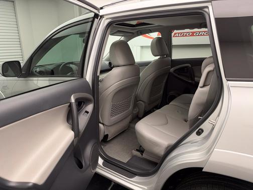 Classic Silver Metallic 2011 Toyota RAV4 Base