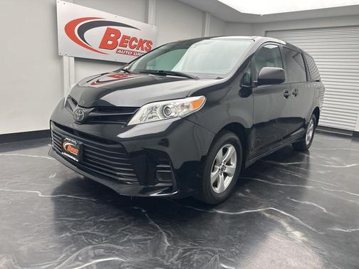2020 Toyota Sienna SE