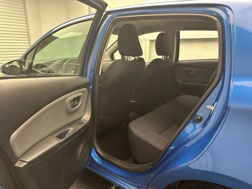 Blue Streak Metallic 2016 Toyota Yaris SE
