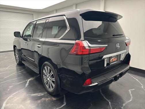2016 Lexus LX 570 Base