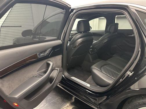 Black Metallic 2016 Audi A8 L 4.0T