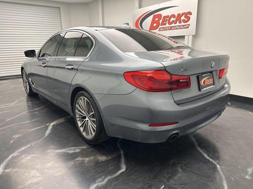 Bluestone Metallic 2018 BMW 530 xDrive