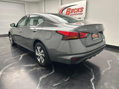 Gun Metallic 2019 Nissan Altima 2.5 S