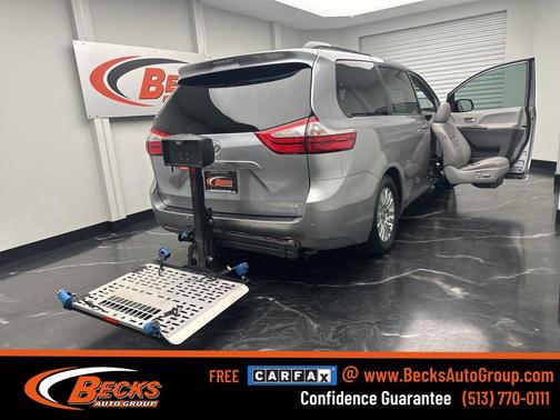 2016 Toyota Sienna XLE