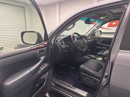 2013 Lexus LX 570 Base