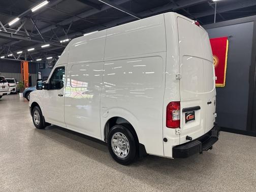 2021 Nissan NV Cargo NV2500 HD SV V8