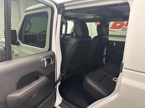 2022 Jeep Gladiator Mojave 4x4