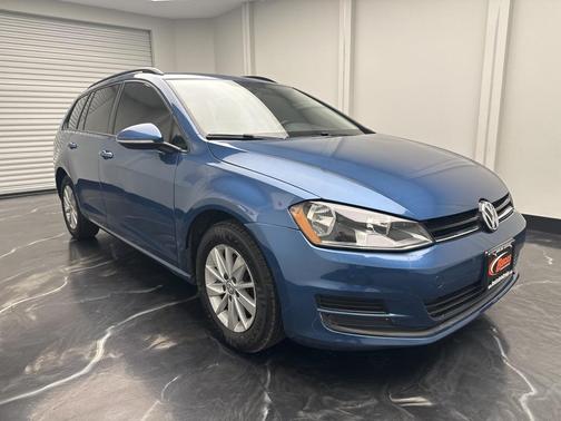 2016 Volkswagen Golf SportWagen TSI S 4-Door