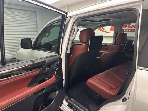 2016 Lexus LX 570 Base