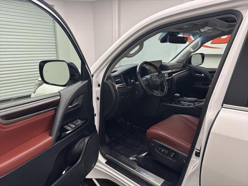 2016 Lexus LX 570 Base
