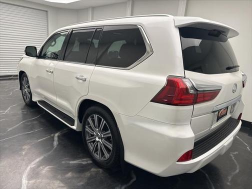2016 Lexus LX 570 Base