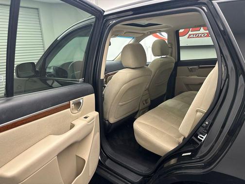 Ebony Black 2009 Hyundai SANTA FE SE