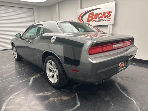 2012 Dodge Challenger SXT